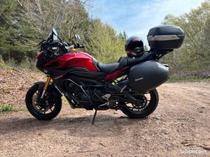 MT-09 TRACER BIEN ÉQUIPÉ