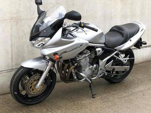 ② SUZUKI GSF 600 S