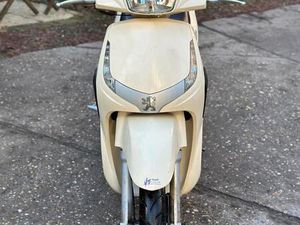 ② PEUGEOT TWEET ( CLASSE A)