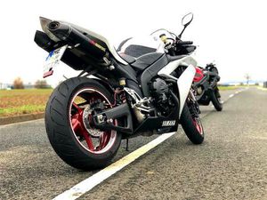 YAMAHA R1 RN19
