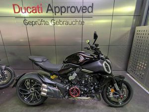 DUCATI DIAVEL V4