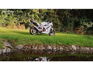 DAELIM ROADSPORT 125