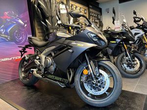 TRIUMPH DAYTONA 660 - SATIN GRANITE