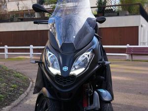 PIAGGIO MP3 300 HPE – 2020 – NOIR MAT TRÈS BON ÉTAT CT OK – FULL OPTIONS