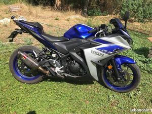 YAMAHA YZF R3