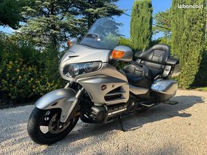 HONDA GOLDWING