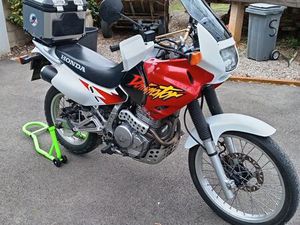 HONDA 650 DOMINATOR