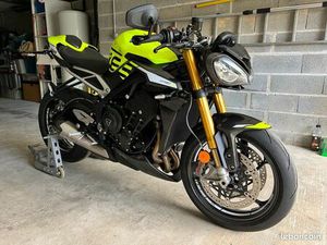 TRIUMPH STREET TRIPLE 765 RS EDITION MOTO 2