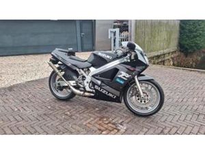 SUZUKI RGV 250 2 TAKT 1988 — MOTOREN | SUZUKI — MARKTPLAATS
