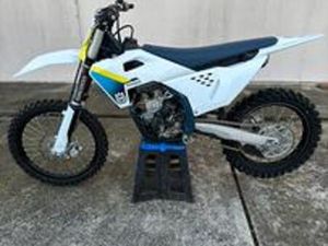 HUSQVURNA 250 4T 2025