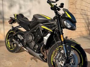 TRIUMPH - STREET TRIPLE 765 R