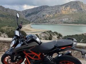 KTM - 390 DUKE