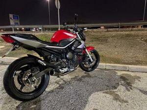 YAMAHA - XJ6