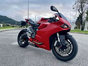 DUCATI PANIGALE 899 LOUSÃ E VILARINHO