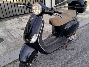 VESPA LX 50 4T (2005) – IMPECÁVEL – APENAS 14.600KM PARANHOS