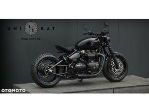 TRIUMPH BONNEVILLE BOBBER