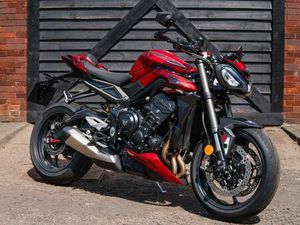 TRIUMPH STREET TRIPLE 765 RS 765 CC