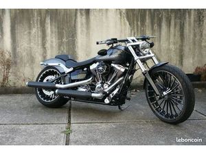 HARLEY-DAVISON BREAKOUT