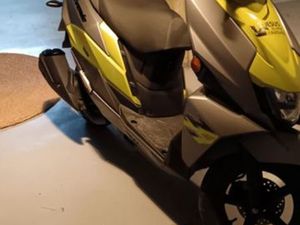 SCOOTER SUZUKI AVENIS