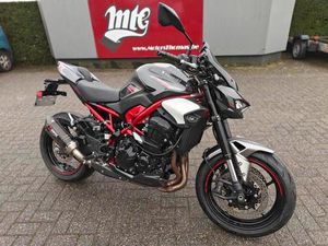 ② KAWASAKI Z900 PERFORMANCE 2025 4DKM