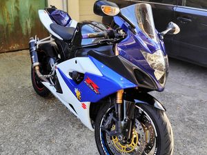 SUZUKI GSXR 1000 →