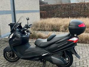 ② MAXSYM 600I, MATZWART, 2018, IN UITSTEKENDE STAAT