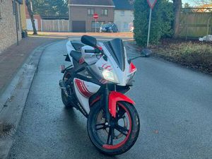 ② YAMAHA YZF-R125 TE KOOP