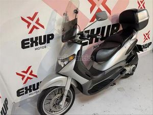 PIAGGIO - BEVERLY 200