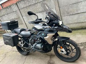 ② BMW R1250GS