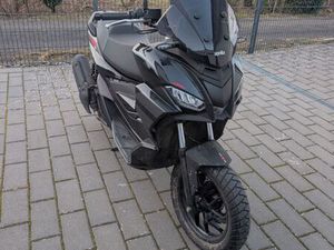 APRILIA SR GT 125, CA.900KM, 4 J. GARANTIE,INSP.ERLEDIGT