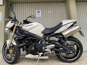 TRIUMPH STREET TRIPLE D67LD