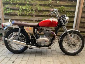 KØBES. BSA A65 THUNDERBOLT 1966-71