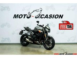 TRIUMPH - STREET TRIPLE 765