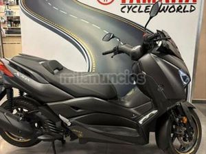 YAMAHA - XMAX 125