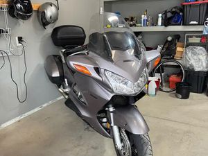 HONDA ST1300 WITH A REAL CRUISE!