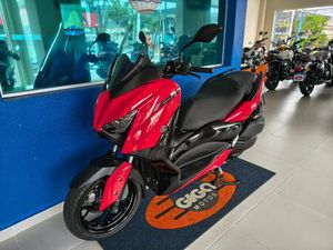 YAMAHA XMAX 250