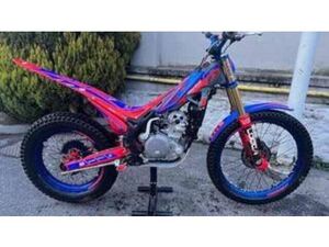 EVO 300 4T FACTORY (2025 - 26)