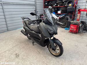 YAMAHA X-MAX