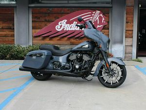 2021 INDIAN MOTORCYCLE® CHIEFTAIN® DARK HORSE® ICON STEALTH GRAY