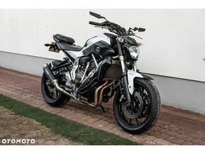 YAMAHA MT