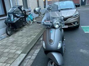 ② VESPA LX50