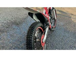 VENDO BETAMOTOR EVO 300 2T (2017 - 18) USATA A CARLAZZO (CODICE 9920467) - MOTO.IT