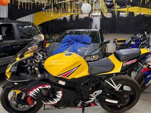 SUZUKI GSX-R 750 W SRAD