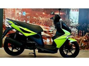 VENDO KYMCO SUPER 8 50 R (2022 - 26) USATA A LIVORNO (CODICE 9920443) - MOTO.IT