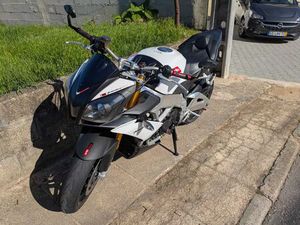 APRILIA TUONO V4R APRC ABS SANTA MARIA DA FEIRA