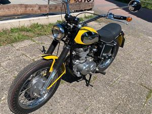DUCATI SCRAMBLER 250 NEUAUFBAU, GESUNDHEITSBEDINGT ABZUGEBEN