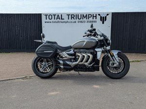 TRIUMPH ROCKET III 2458 GT CUSTOM CRUISER PETROL MANUAL (167 PS) 2458 CC