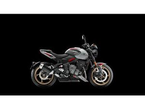 TRIUMPH TRIDENT 800 MY2026 - JETZT BESTELLBAR!