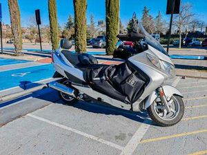 SUZUKI - BURGMAN AN 250