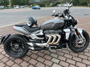 TRIUMPH ROCKET 3 R, NEUZUSTAND ICE SILVER